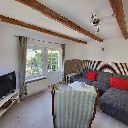 Holiday home Haus Am Hafen Krummhoern